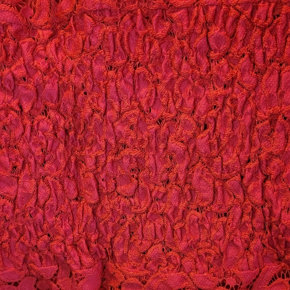 EUC red lace sweetheart neckline fittd tank top - Picture 9 of 9